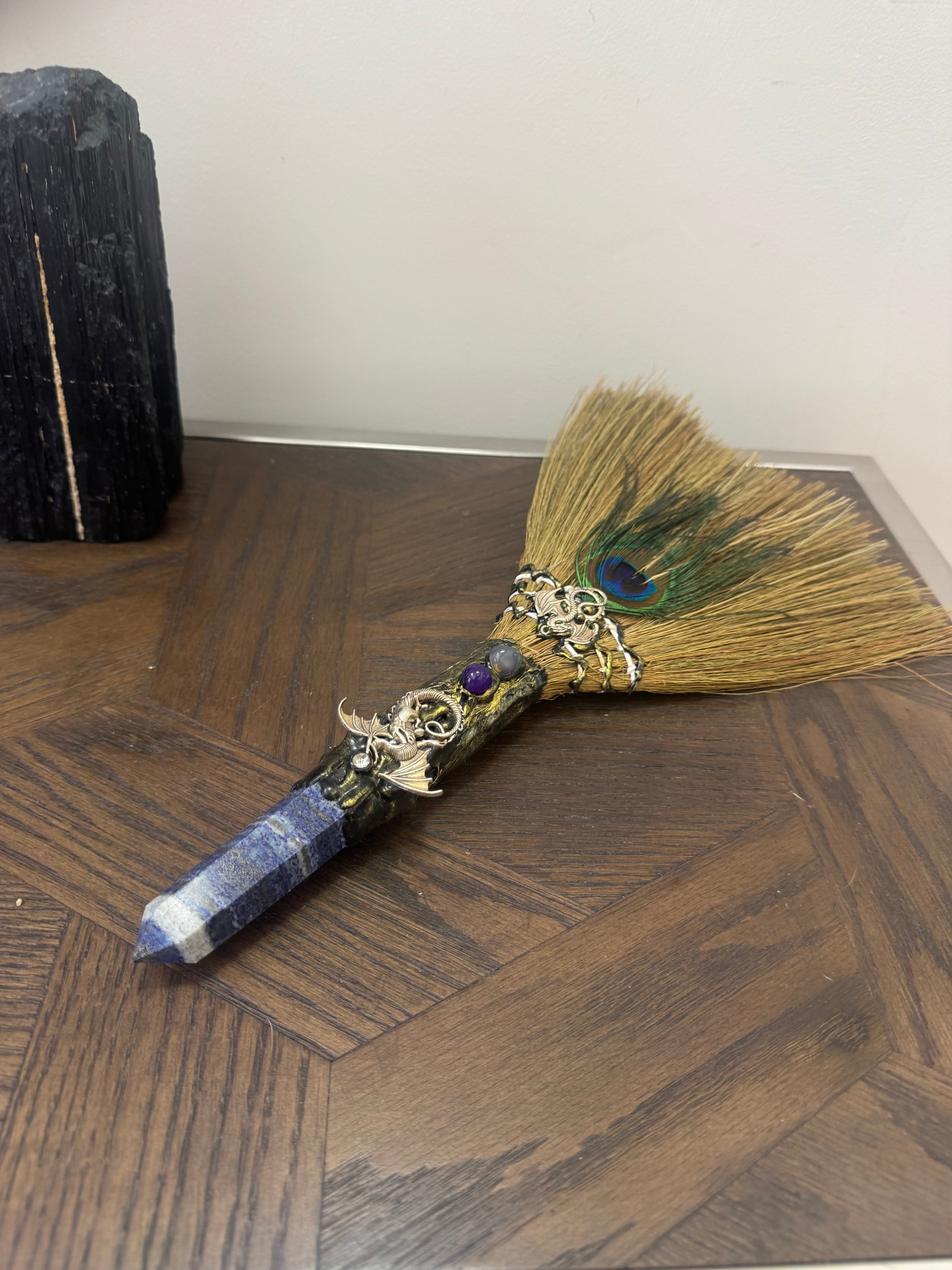 💙 Lapis Lazuli Ritual Besom – The Wisdom & Truth Broom