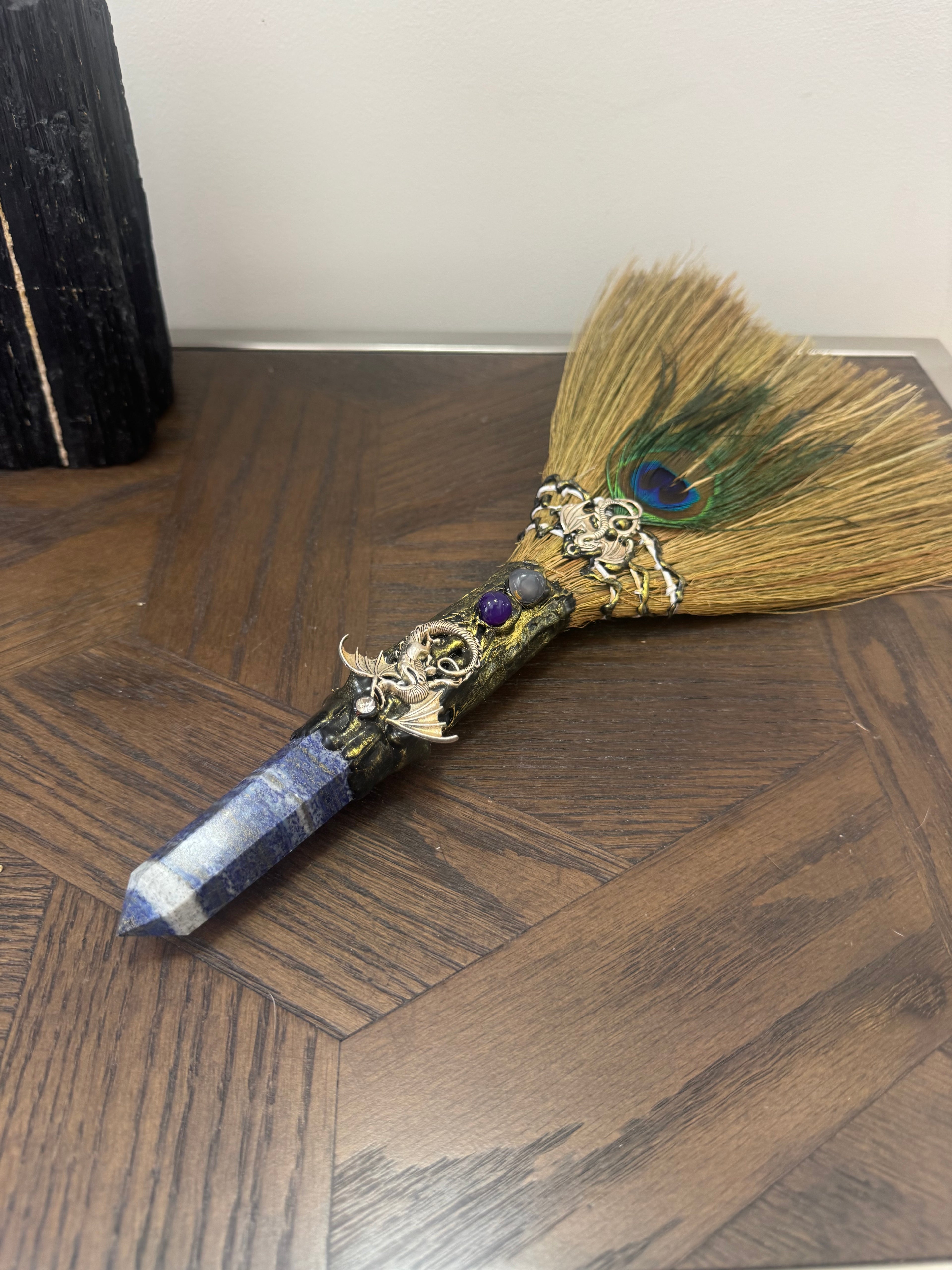 💙 Lapis Lazuli Ritual Besom – The Wisdom & Truth Broom