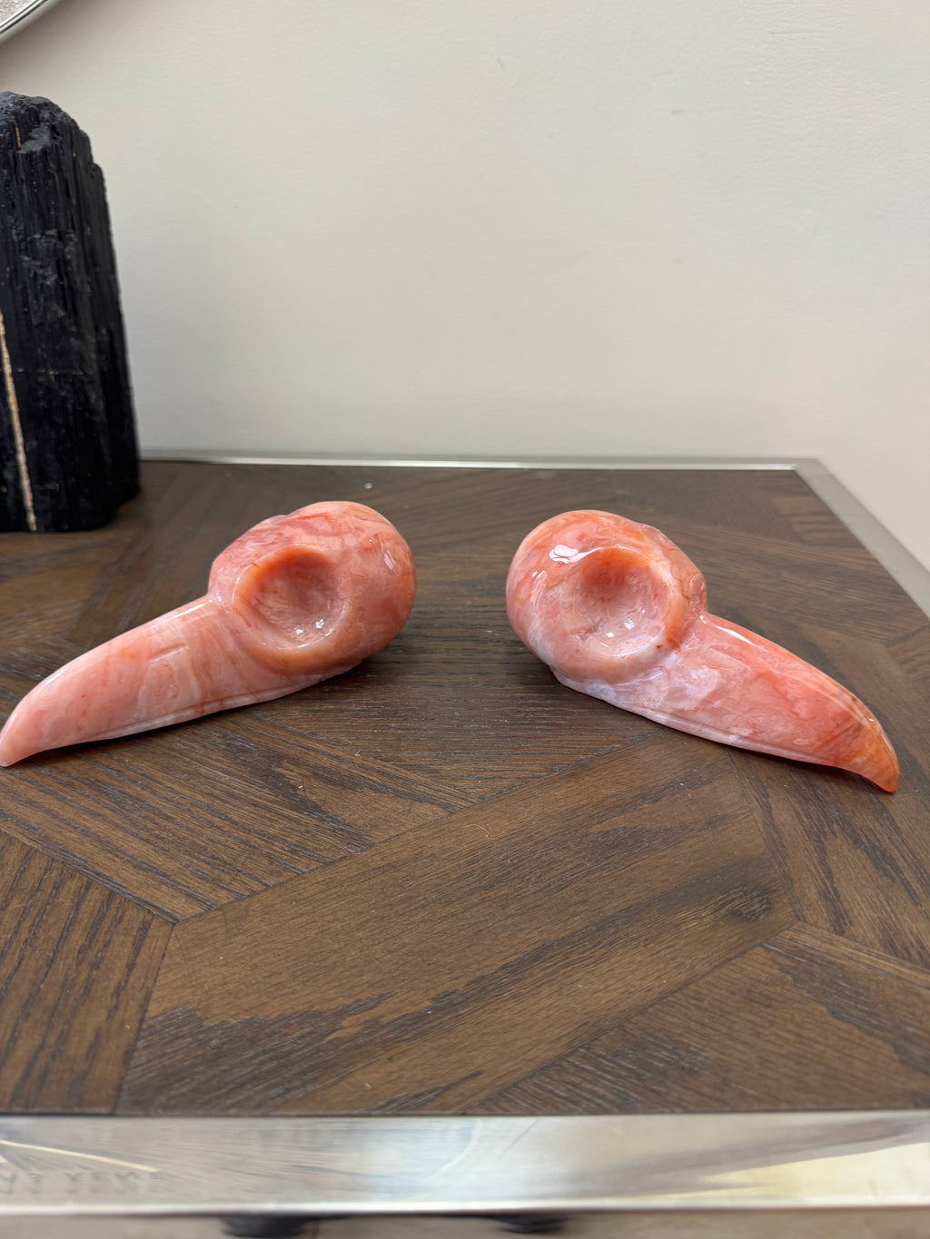🔥 Carnelian Raven Skull – Courage, Confidence & Creative Fire