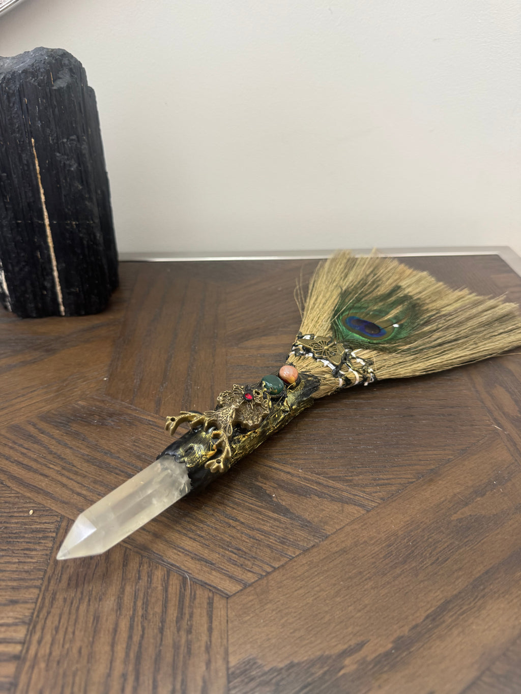 🤍 Clear Quartz Ritual Besom – The Master Healer
