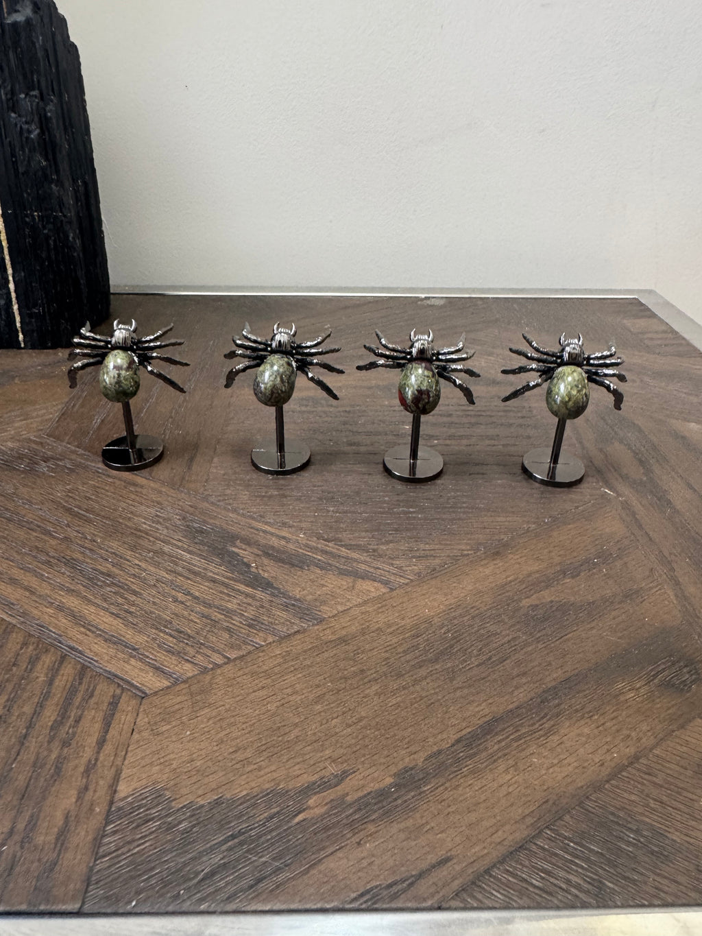 🕷️ Dragon’s Blood Spiders ✨