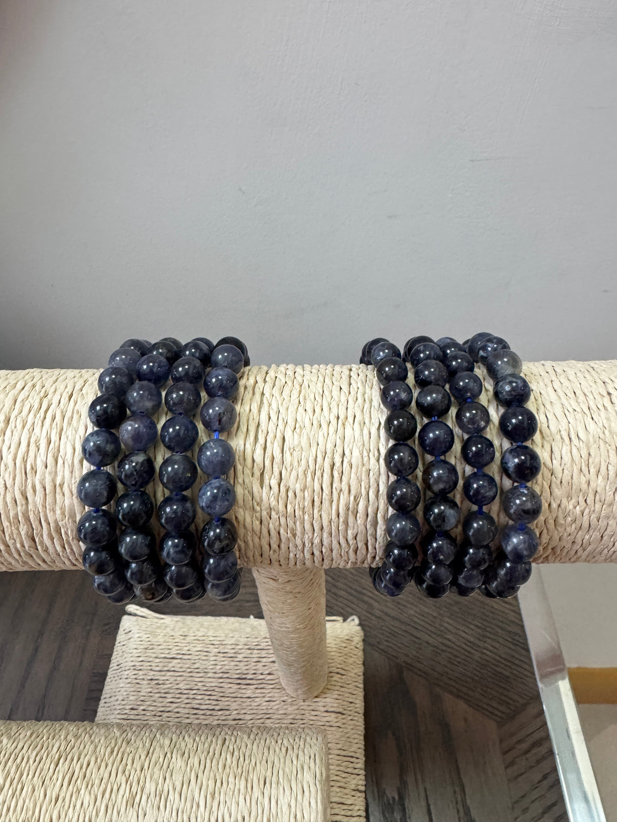 💙 Iolite Bracelet 8mm – Intuition, Clarity & Inner Vision