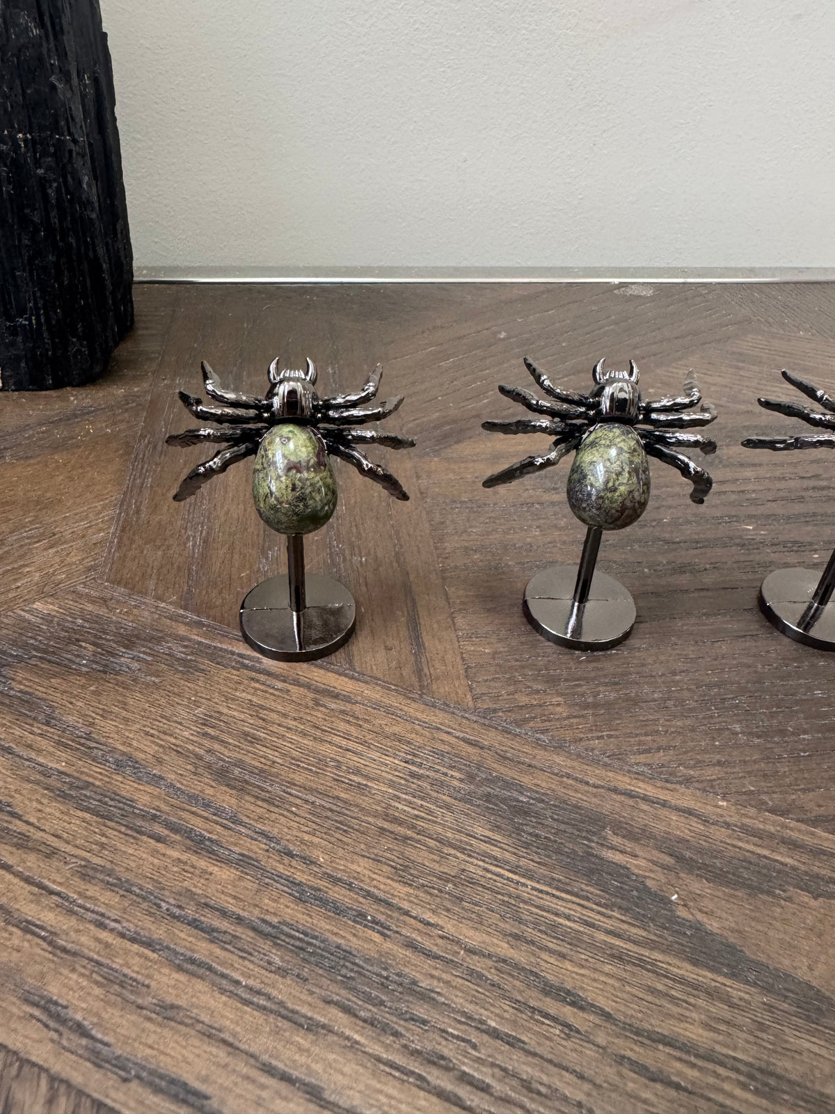 🕷️ Dragon’s Blood Spiders ✨