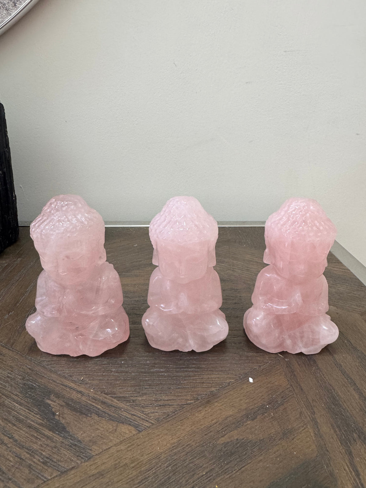 🌸 Rose Quartz Buddha Carving – Unconditional Love, Peace & Emotional Healing