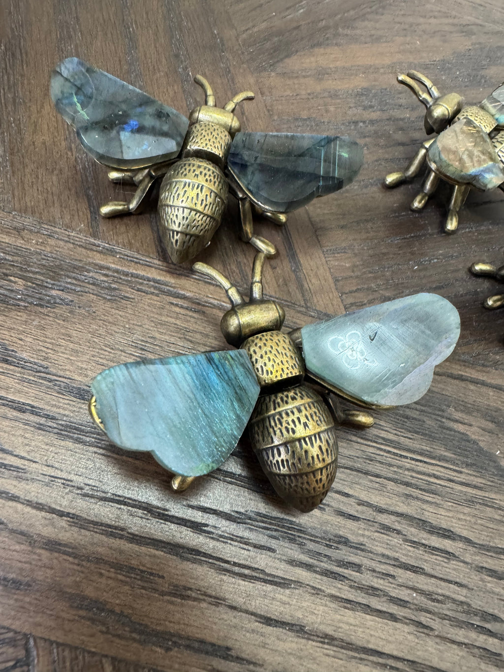 🐝 Labradorite Crystal Bee – Transformation, Protection & Magic