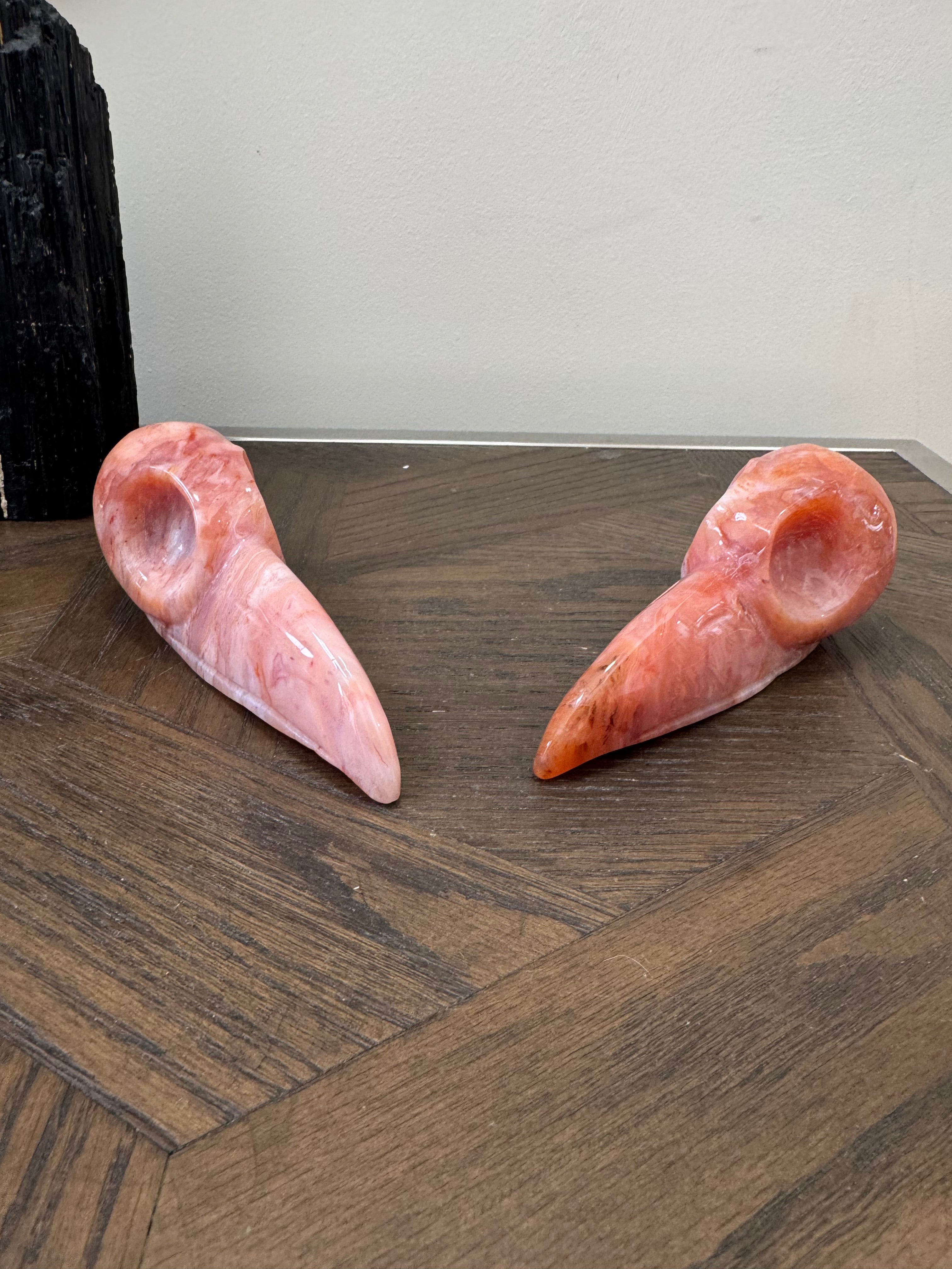 🔥 Carnelian Raven Skull – Courage, Confidence & Creative Fire