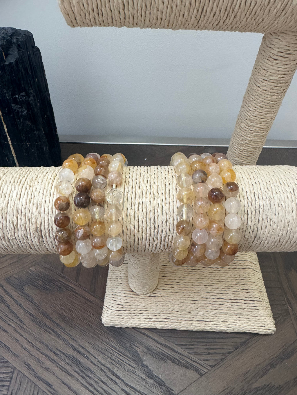 ✨ Golden Healer Quartz 8mm Crystal Bracelet – Healing, Alignment & Golden Light
