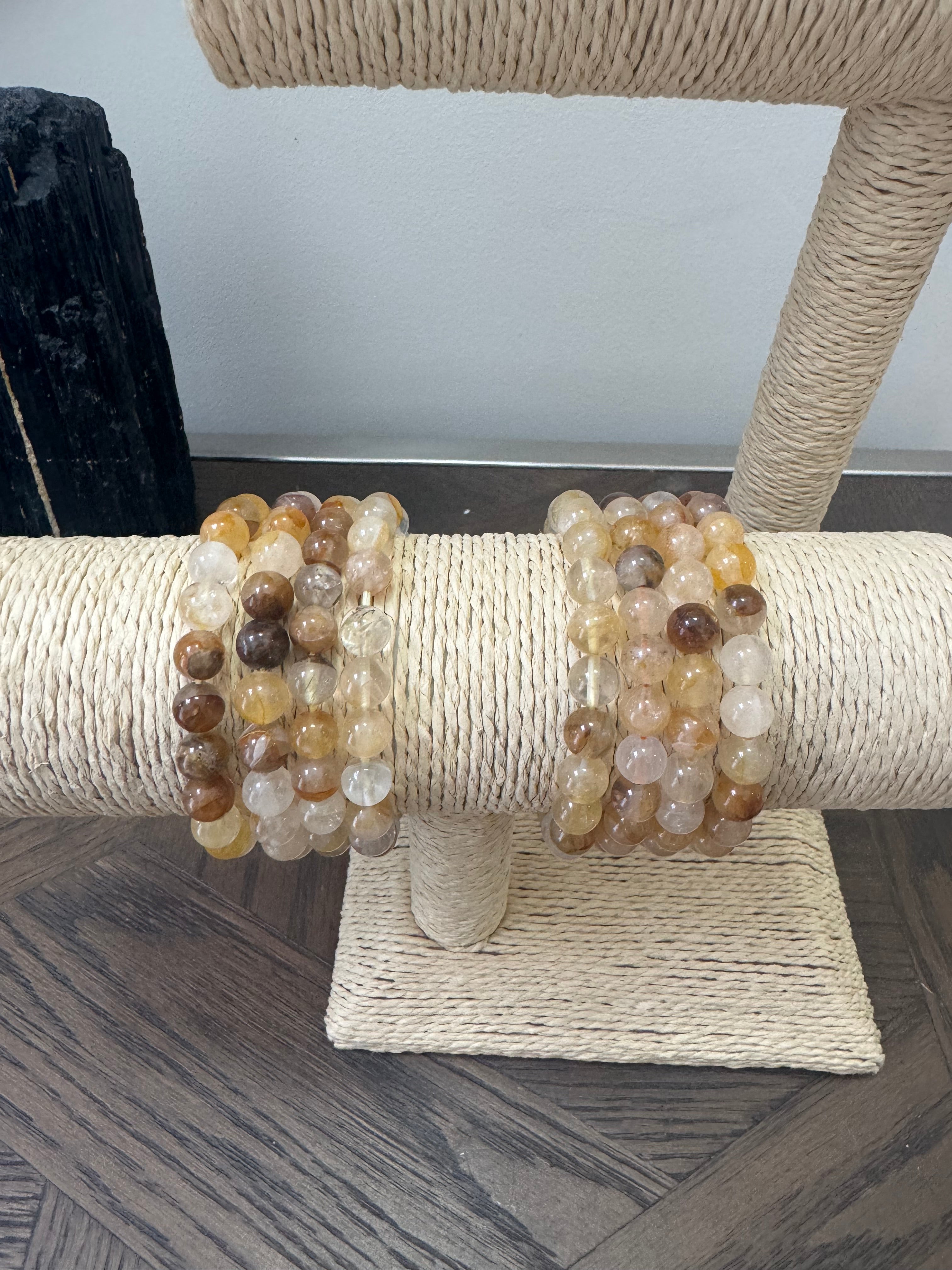 ✨ Golden Healer Quartz 8mm Crystal Bracelet – Healing, Alignment & Golden Light