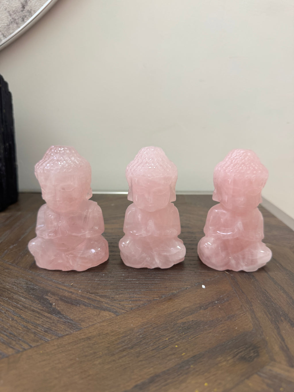 🌸 Rose Quartz Buddha Carving – Unconditional Love, Peace & Emotional Healing