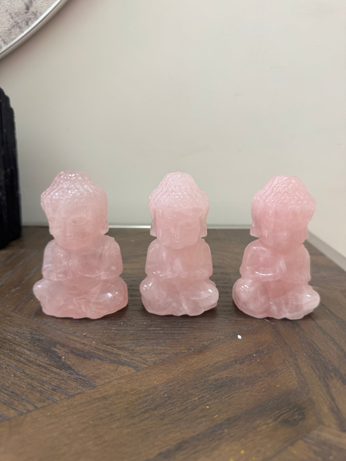 🌸 Rose Quartz Buddha Carving – Unconditional Love, Peace & Emotional Healing
