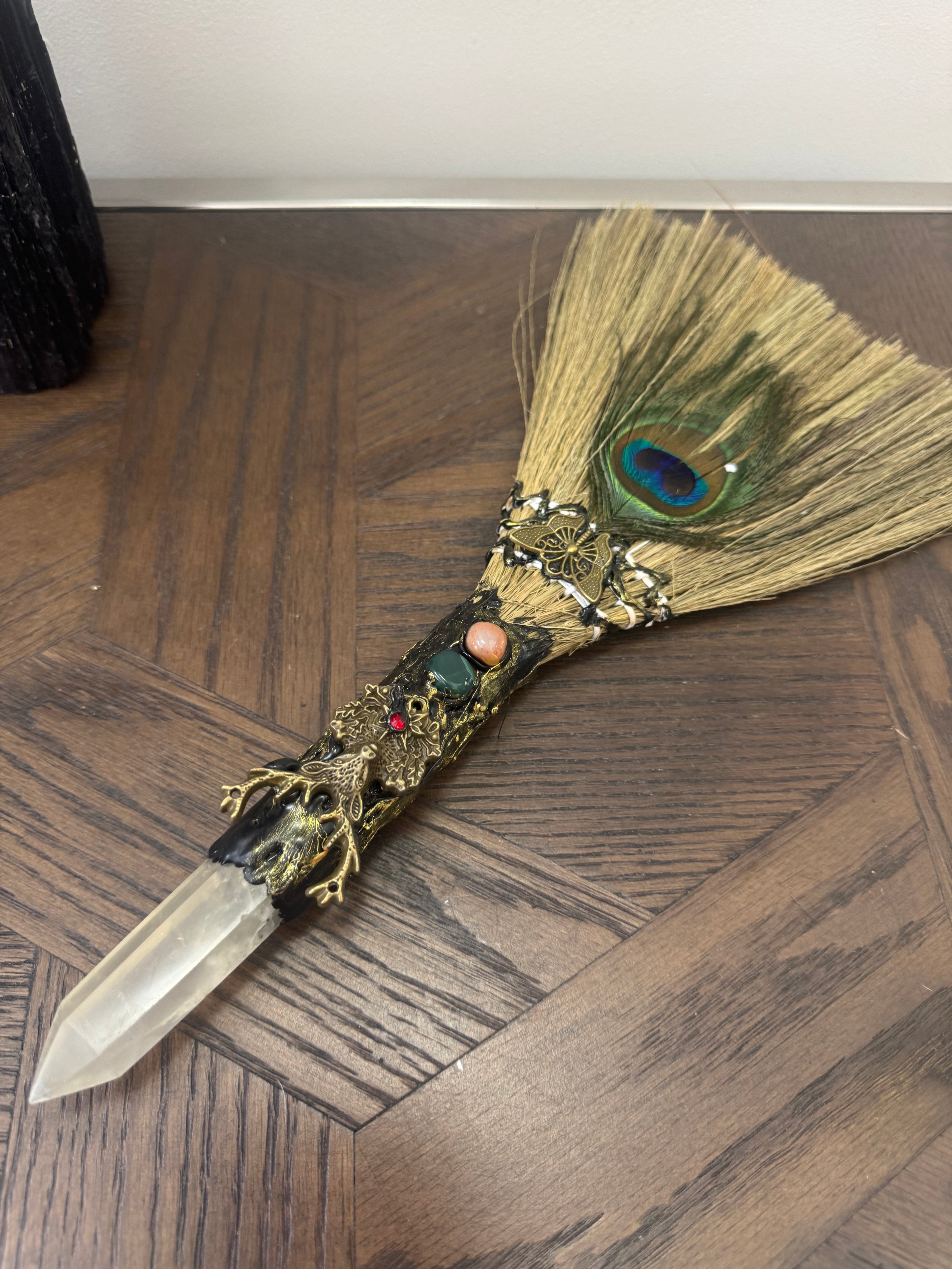 🤍 Clear Quartz Ritual Besom – The Master Healer