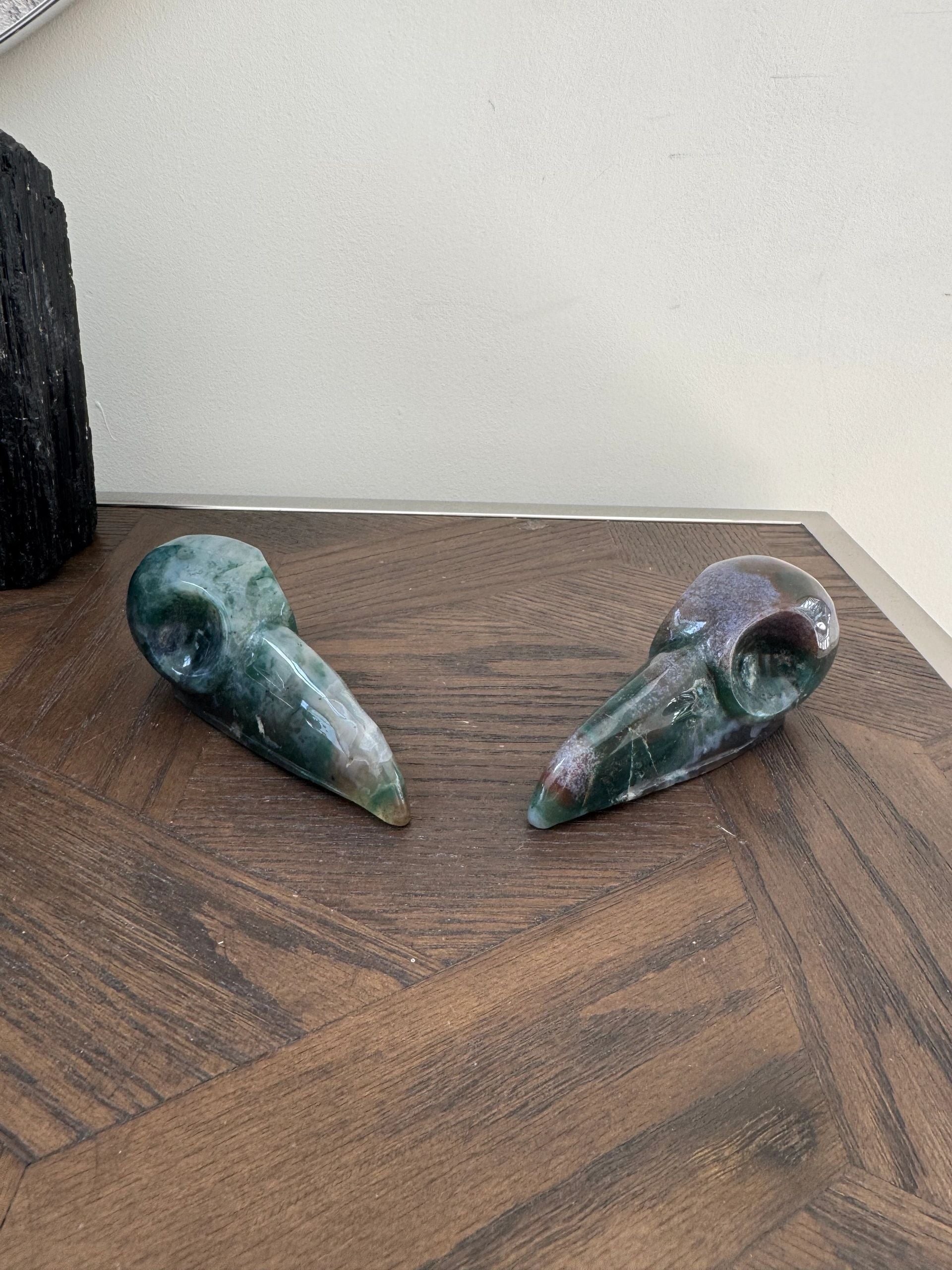 Natural Green Moss Agate Raven Skull Carving Mineral Crystal Specimen