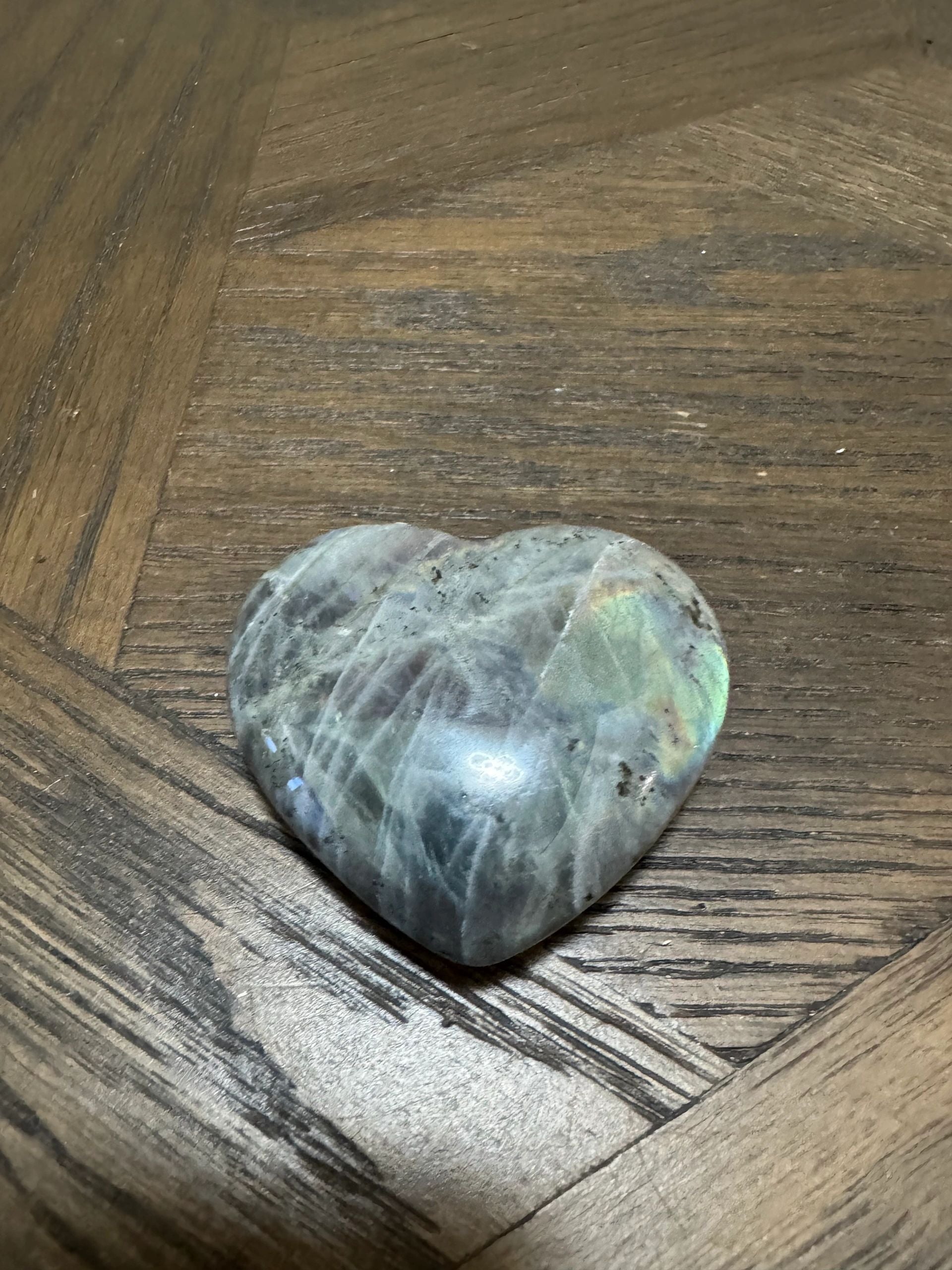 Lunara Labradorite Heart Carving