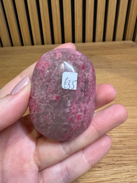 Rhodonite Palmstone