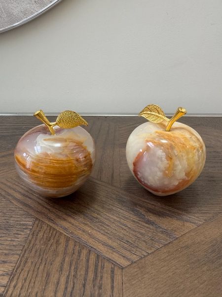 Natural Onyx Hand Carved Apple Crystal Specimen