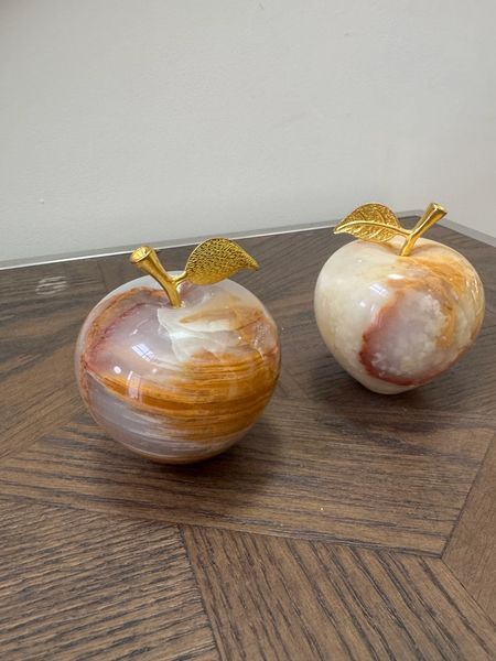 Natural Onyx Hand Carved Apple Crystal Specimen