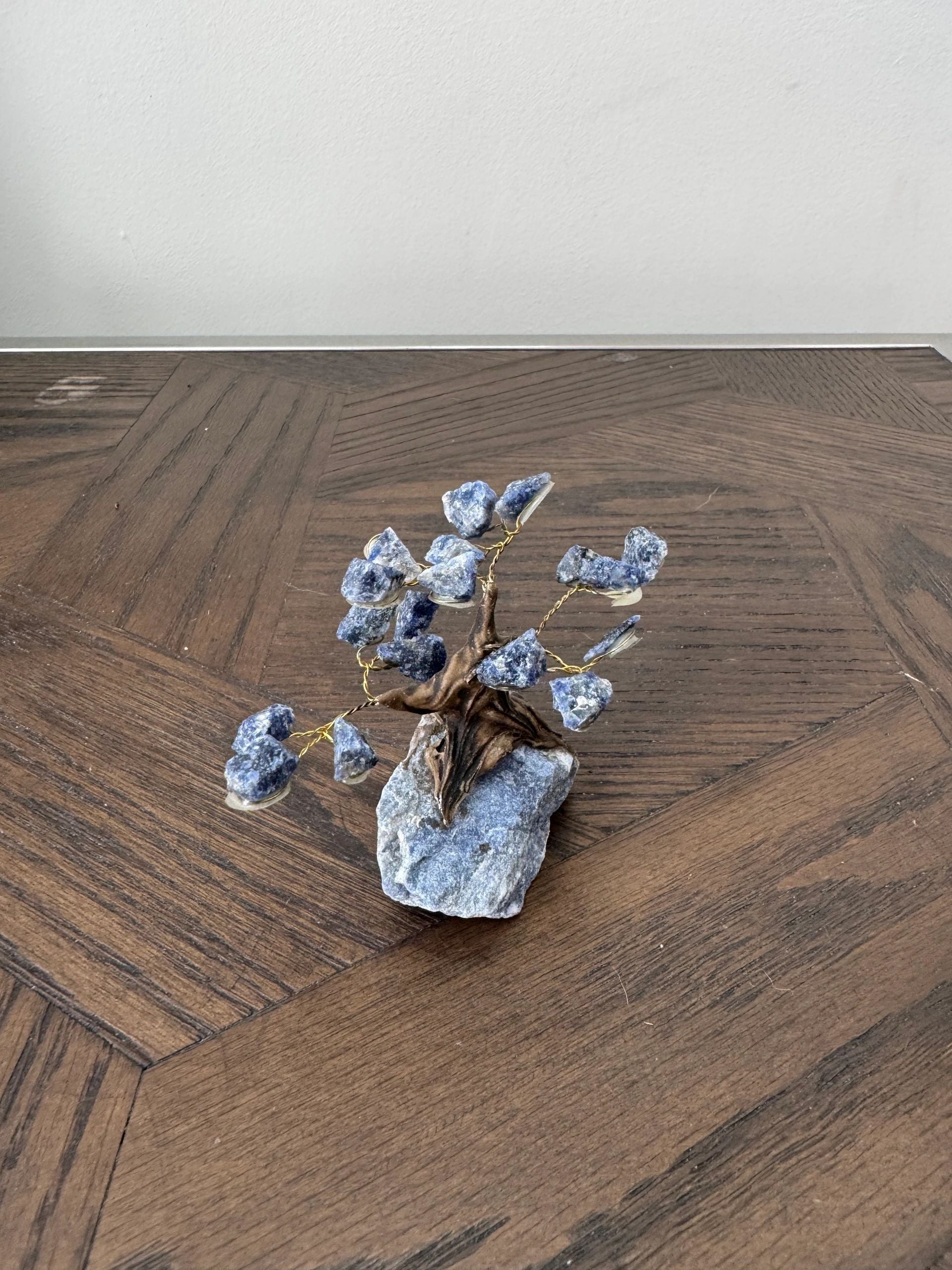 Mini Sodalite Wisdom Tree