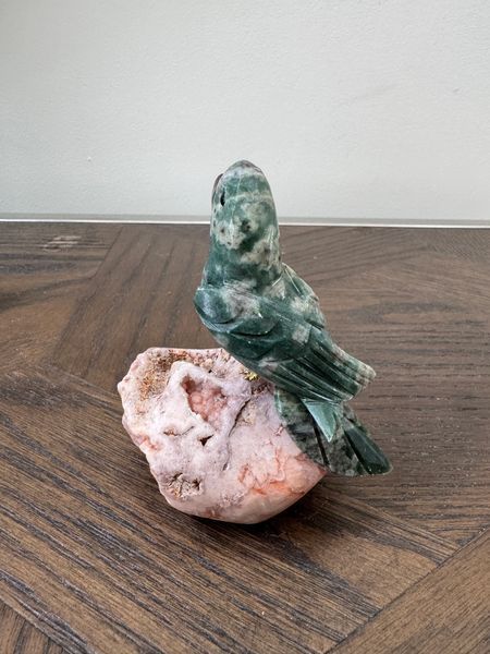 Natural Green Jasper Parrot Carving Crystal Specimen